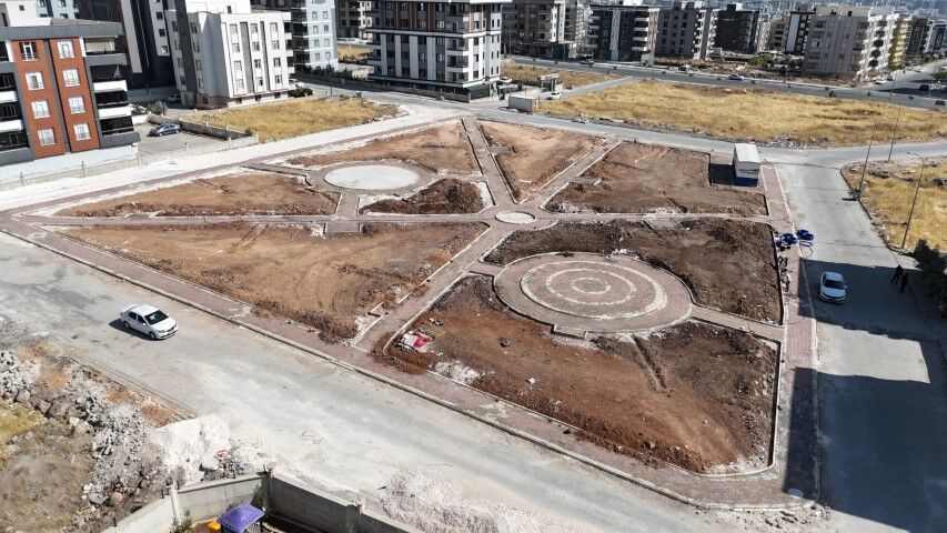 Şanlıurfa Karaköprü’de 26 Yeni Park İçin Çalışmalar Sürüyor