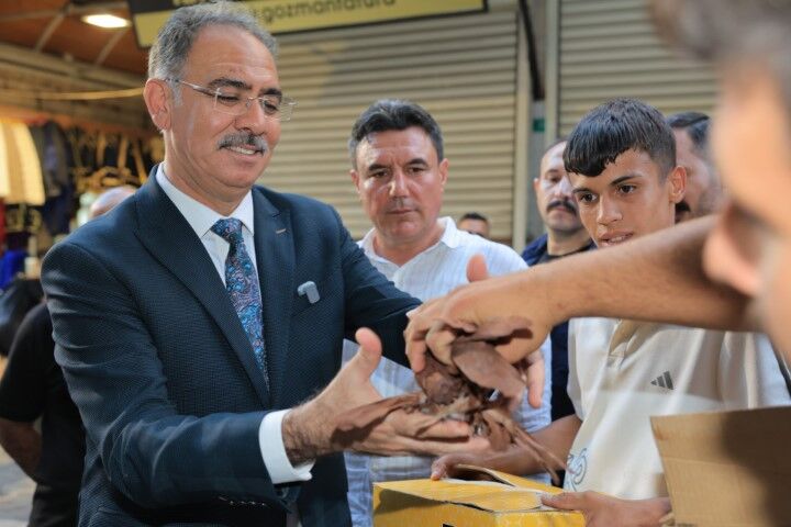 Şanlıurfa’da Başkan Kuş Tarihi Çarşıda Esnafla Buluştu