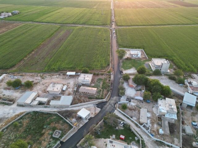 Şanlıurfa’da Eyyübiye Kırsalında 8 Kilometrelik Yola Sıcak Asfalt (1)