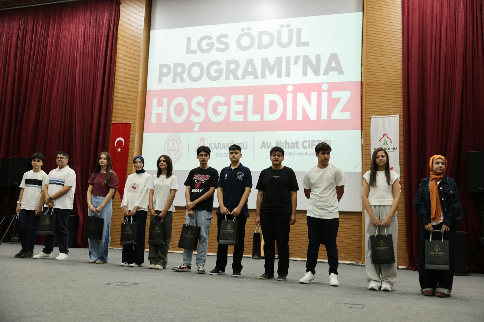 Şanlıurfa’da Lgs’de Türkiye Birincileri Ödüllendirildi (2)