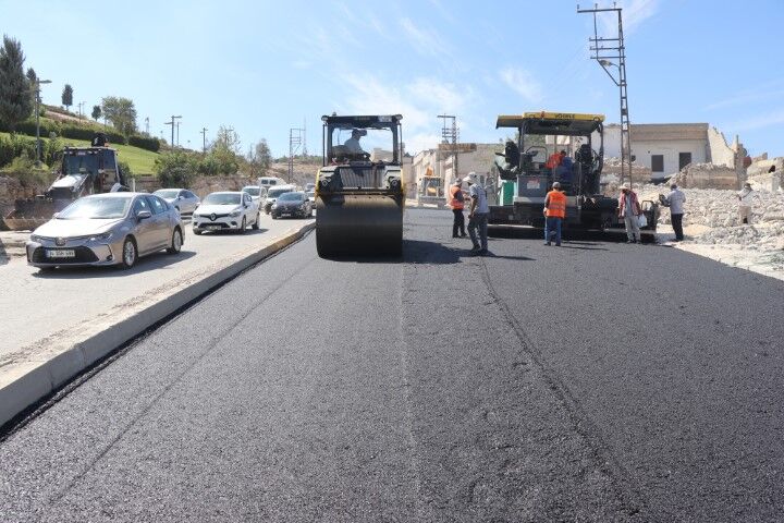 Şanlıurfa’da Tarihi Güzergâhta Asfalt Mesaisi Başladı (3)