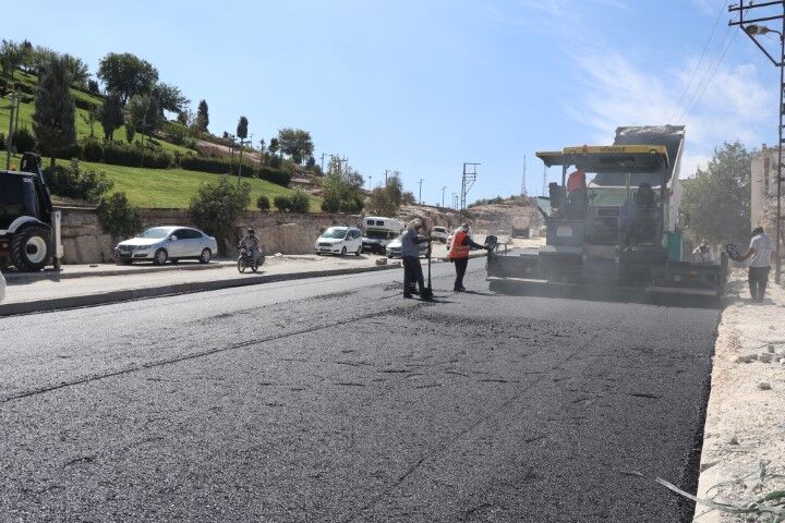 Şanlıurfa’da Kültür Ve Turizm Yolu’nda Sıcak Asfalt Çalışması Başladı