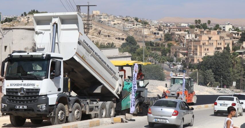 Şanlıurfa’da Tarihi Güzergâhta Asfalt Mesaisi Başladı (5)