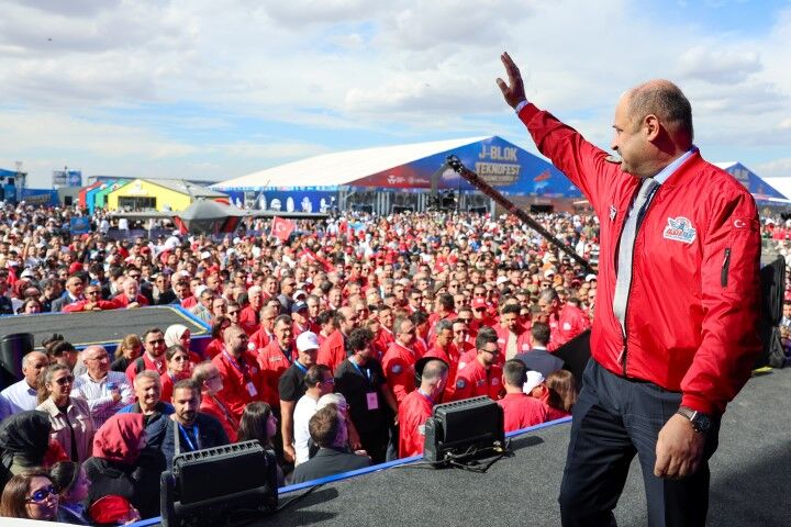 Şanlıurfa’da TEKNOFEST Başladı: SOLOTÜRK Ve Türk Yıldızları Gökyüzünde