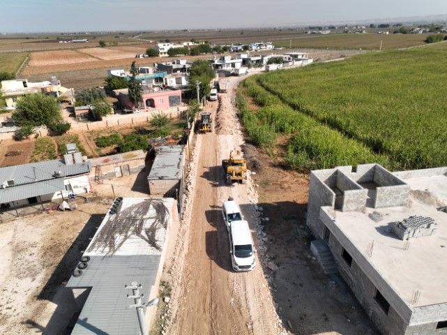 Şanlıurfa Büyükşehir Belediyesi Harran’da 10 Kilometrelik Yolu Yeniliyor (3)
