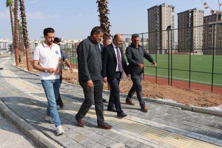 Şanlıurfa Karaköprü’de 26 Bin Metrekarelik Yeşil Alan Ve Futbol Sahası Yapılıyor (1)
