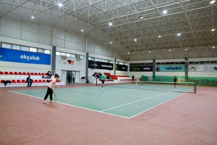 Şanlıurfa’da 140 Sporcu Kortlara Çıktı! İşte Tenis Turnuvasının Kazananları (2)