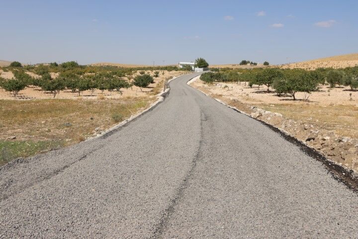 Şanlıurfa’da 21 Mahalleye Ulaşım Sağlayan 40 Kilometrelik Yol Yenilendi (2)