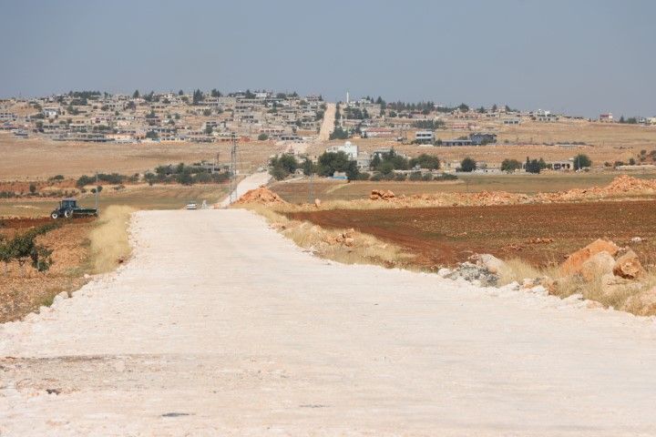 Şanlıurfa’da Dört İlçeyi Birbirine Bağlayan Yol Yenileniyor (2)