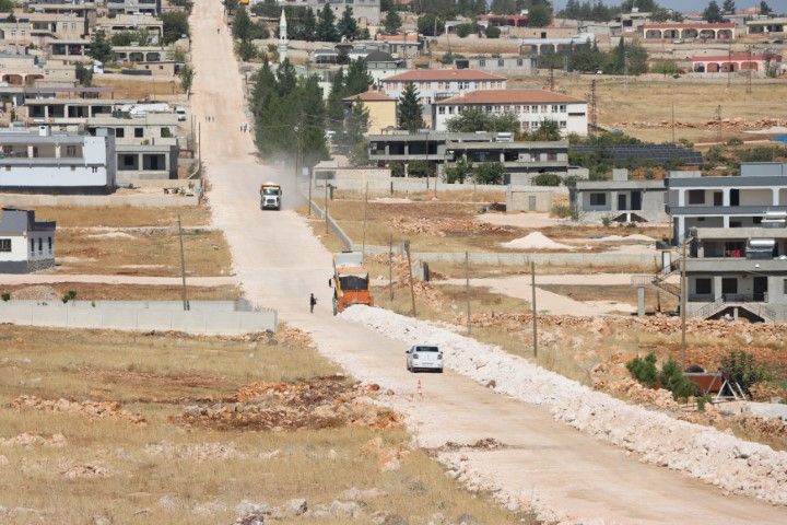 Şanlıurfa’da Dört İlçeyi Birbirine Bağlayan Yol Yenileniyor (3)