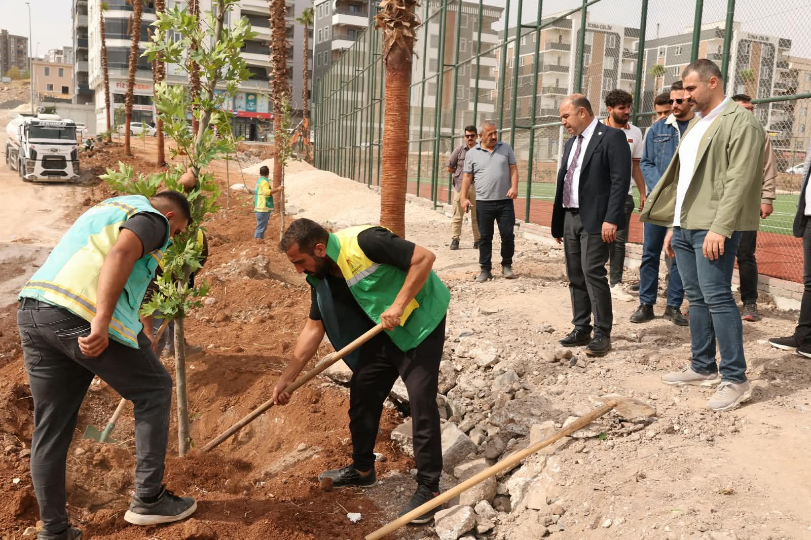 Şanlıurfa’da Karaköprü’nün Yeşil Geleceği İçin Çalışmalar Sürüyor