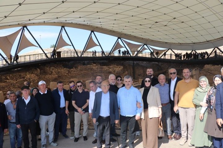Şanlıurfa’ya Gelen Heyet Göbeklitepe Ve Balıklıgöl’e Hayran Kaldı (1)